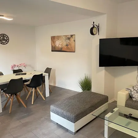 Grosse Moderne Ferienwohnung, Ruhige Innenstadtlage Kassel Exterior photo