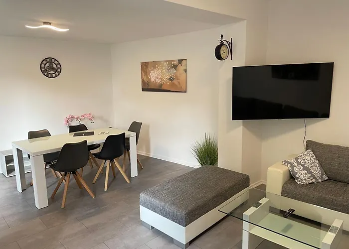 Grosse Moderne Ferienwohnung, Ruhige Innenstadtlage