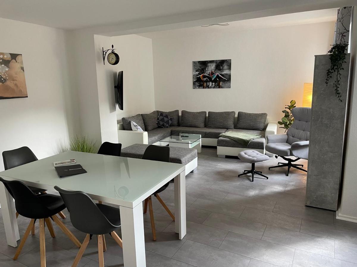 Grosse Moderne Ferienwohnung, Ruhige Innenstadtlage *