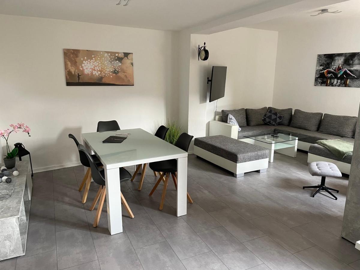 Große Moderne Ferienwohnung, Ruhige Innenstadtlage *